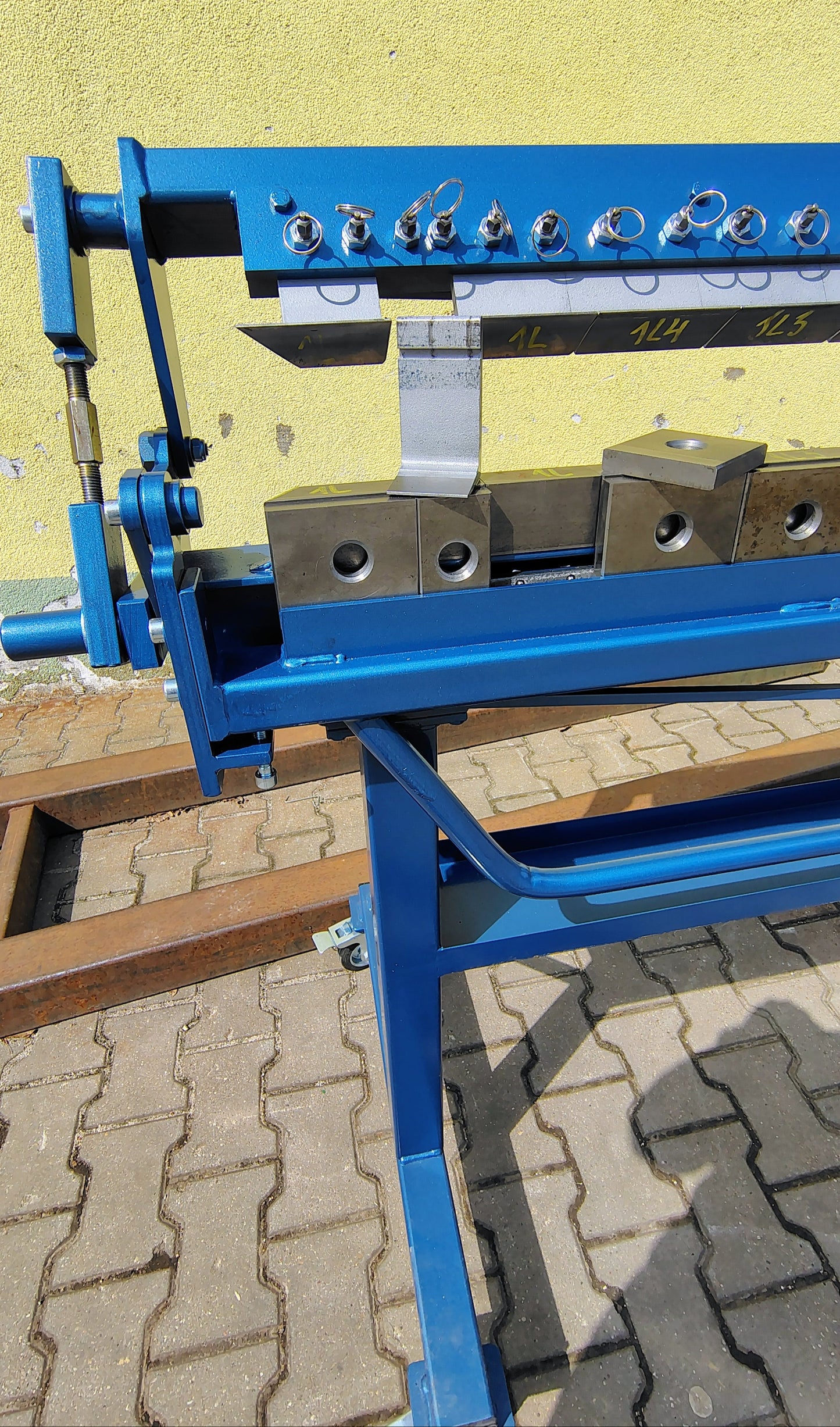 Sheet Metal Box&Pan / Segment Bending Machine RBP-125+